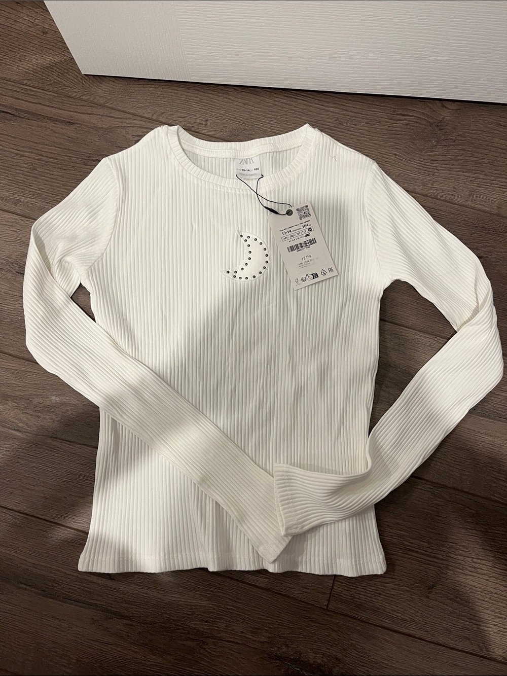 Zara White Ribbed Long-Sleeve Tee with Studded Moon